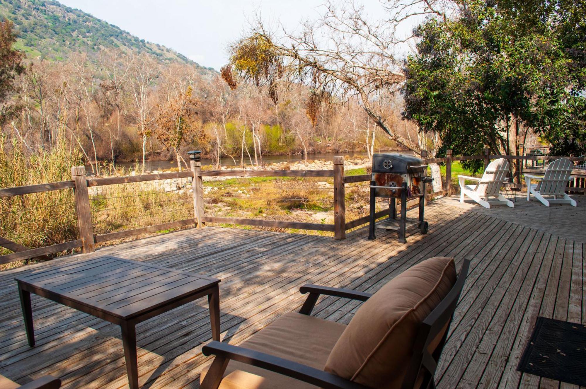Sequoia River Front Cabins Трі-Риверс Екстер'єр фото