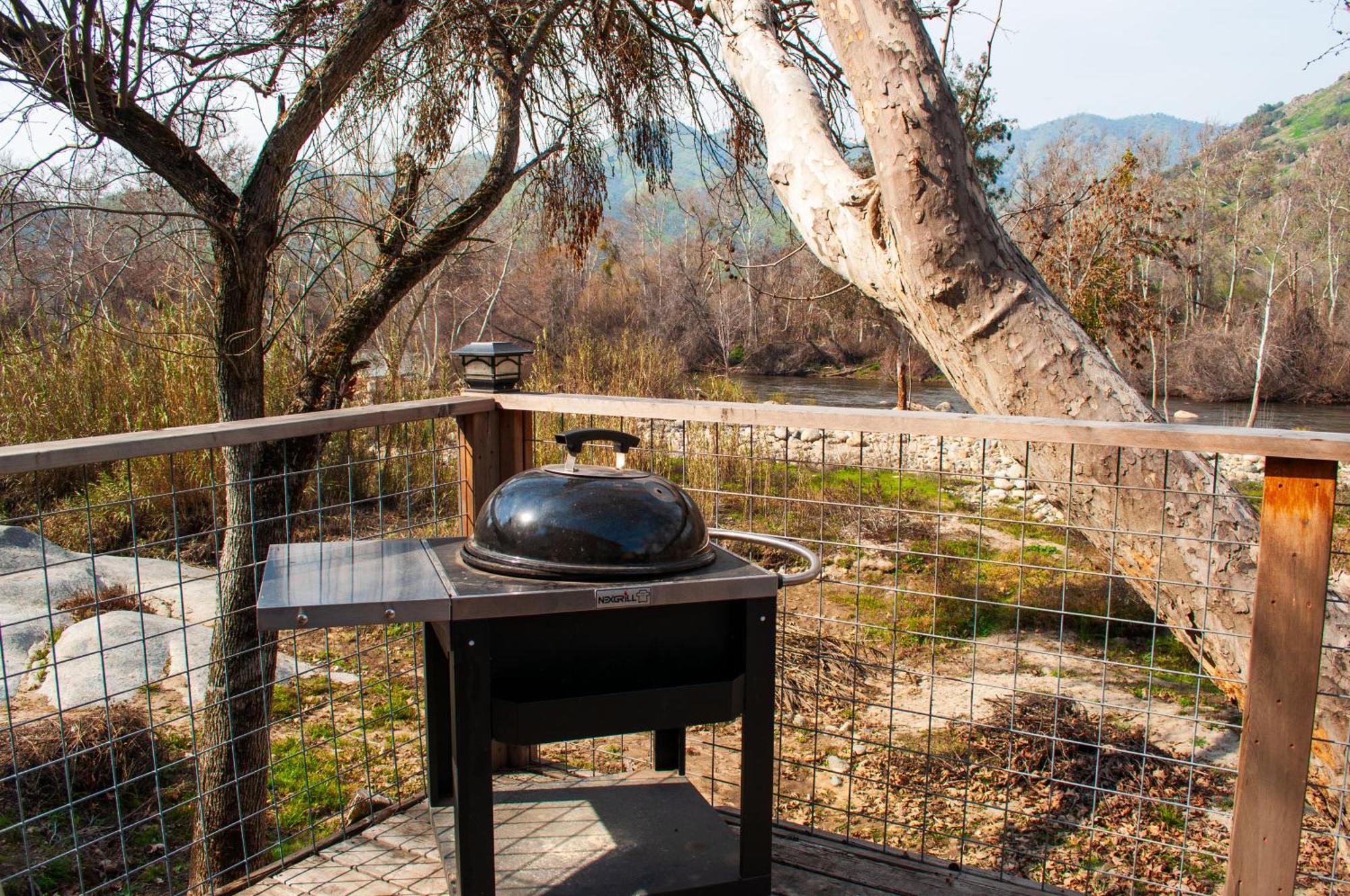 Sequoia River Front Cabins Трі-Риверс Екстер'єр фото