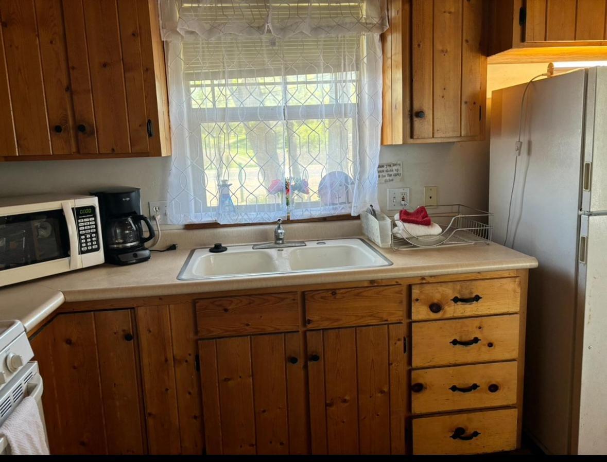 Sequoia River Front Cabins Трі-Риверс Екстер'єр фото