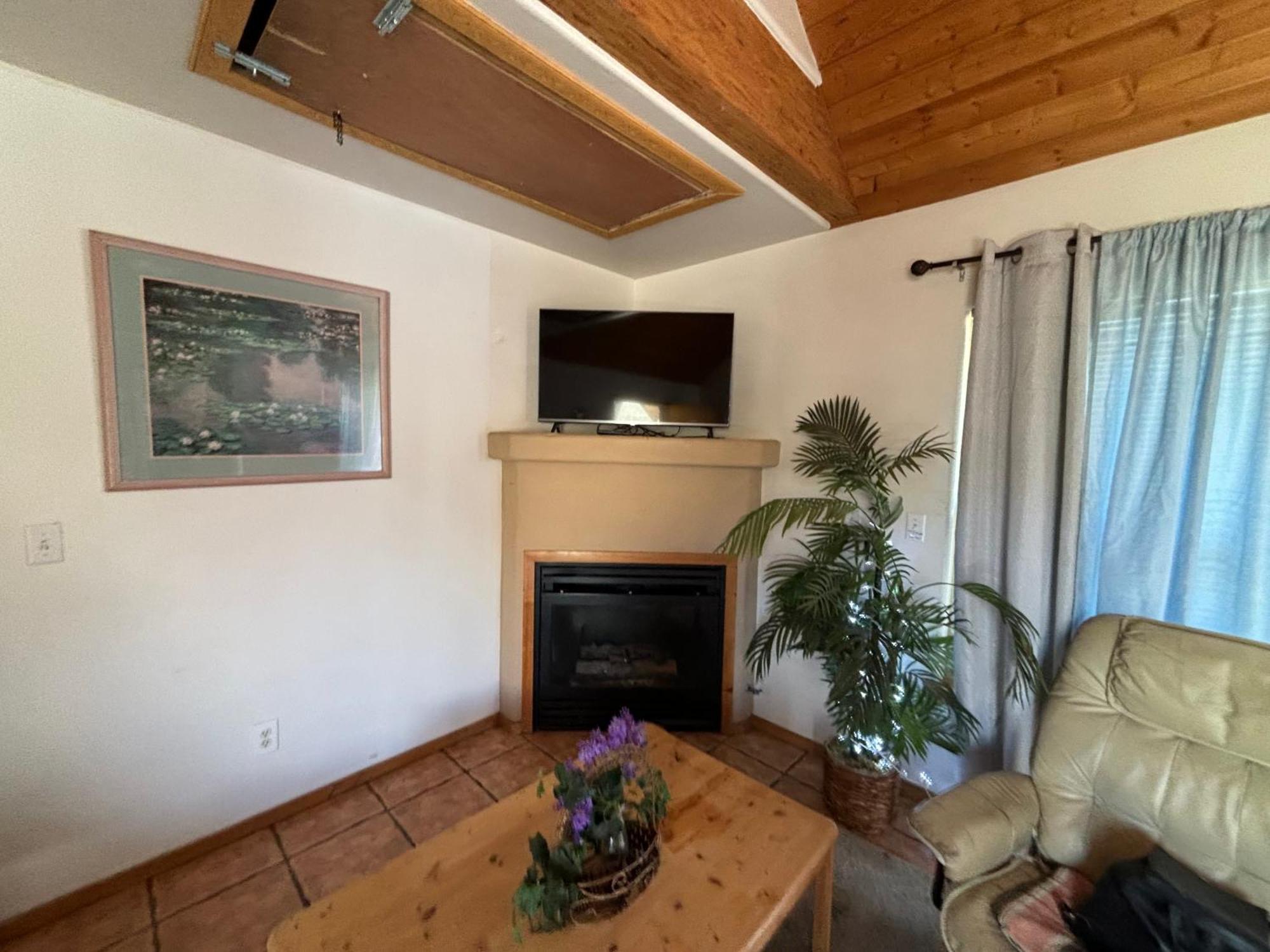 Sequoia River Front Cabins Трі-Риверс Екстер'єр фото