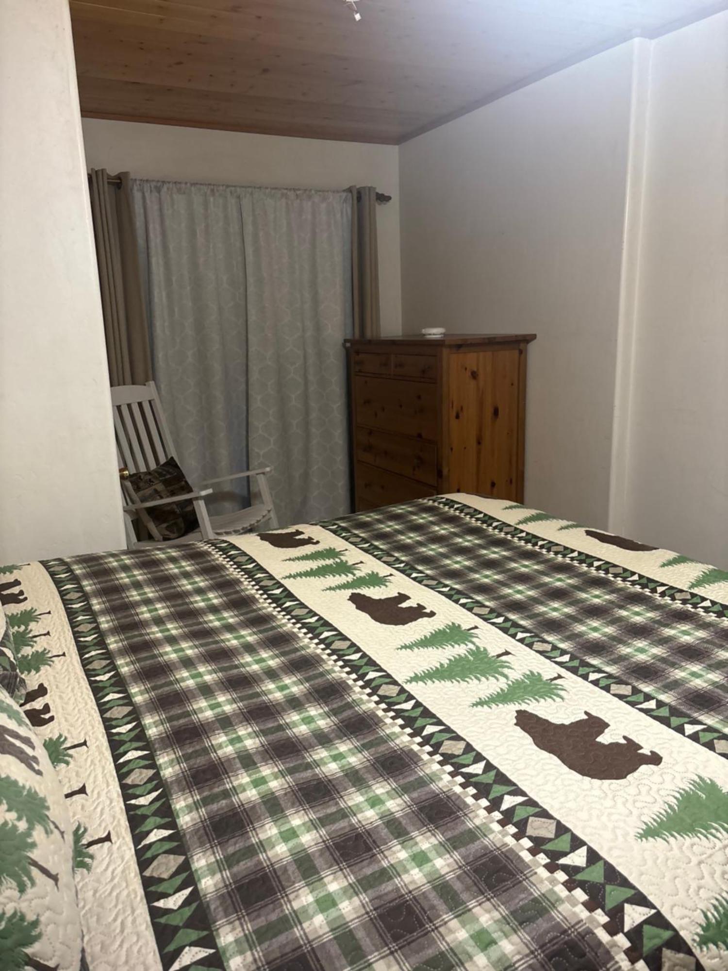 Sequoia River Front Cabins Трі-Риверс Екстер'єр фото
